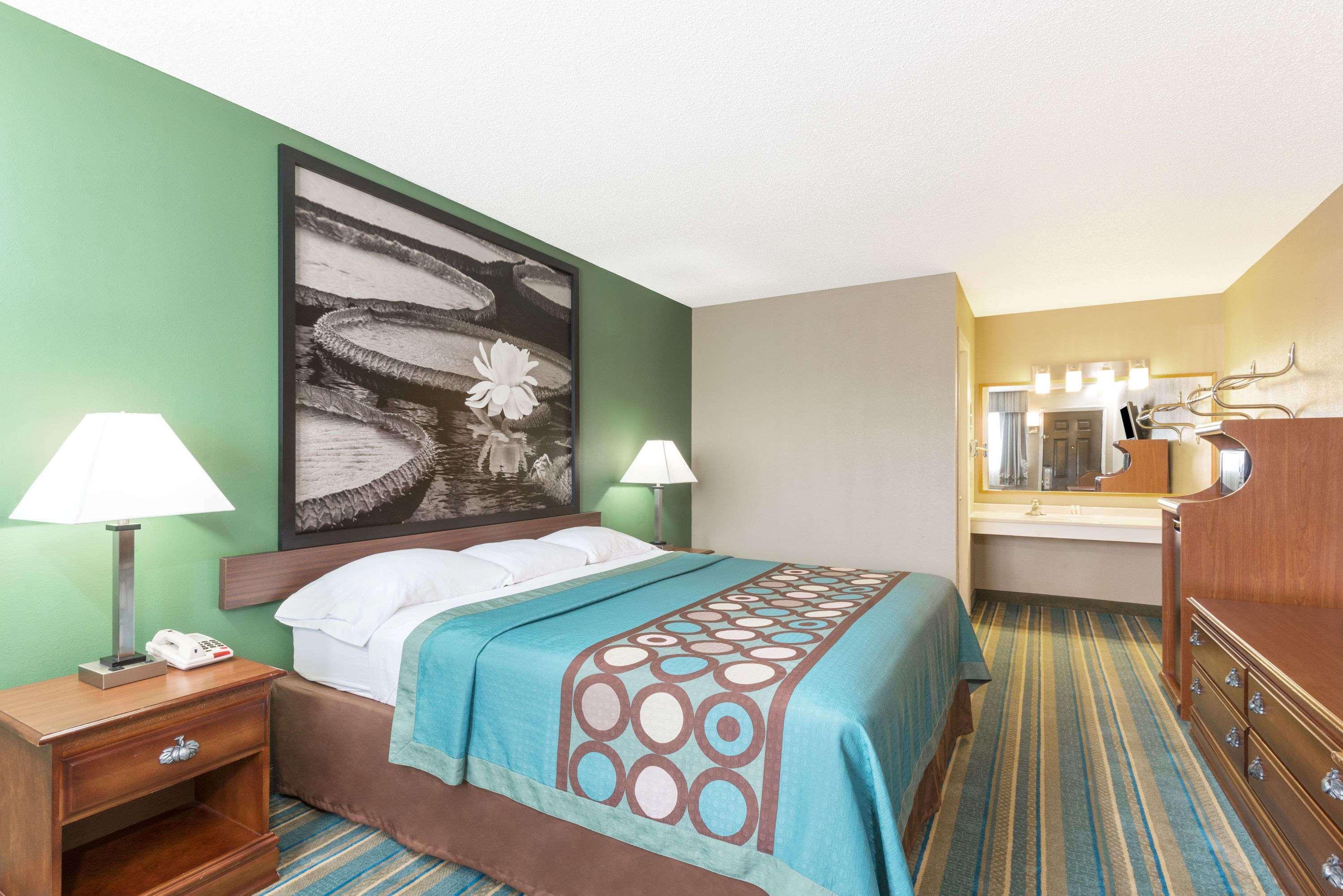 Super 8 By Wyndham Greencastle Exterior foto